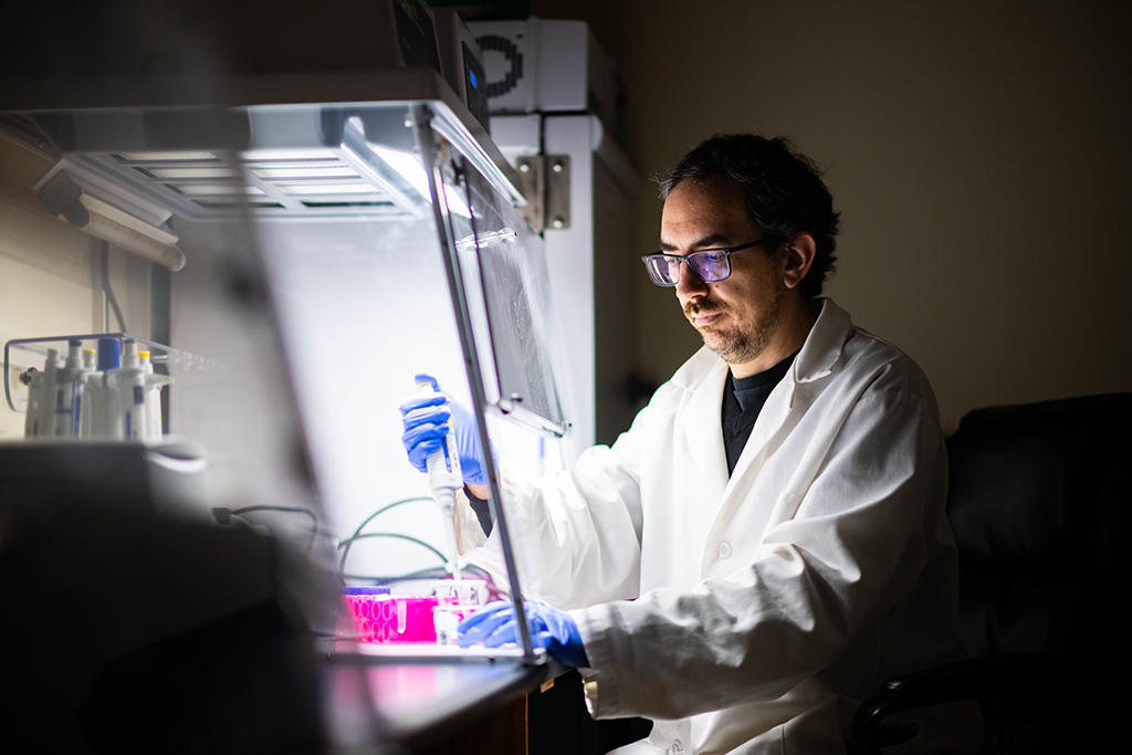 Photo of UNT professor Zacchaeus Compson
